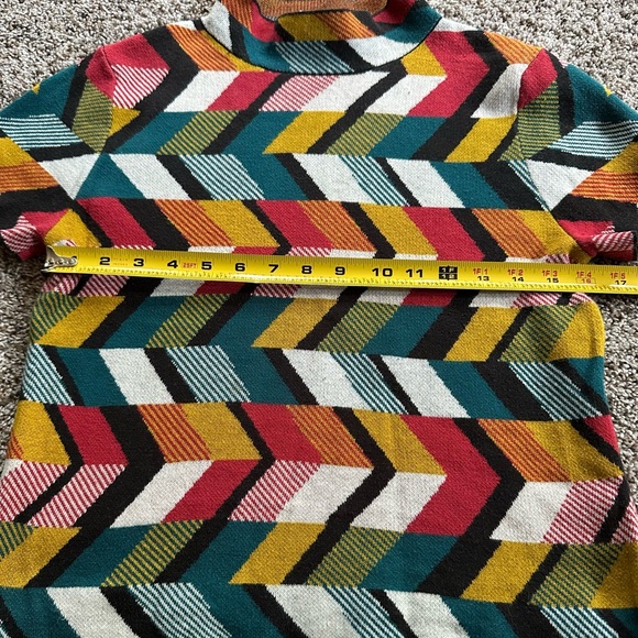 Maeve Multicolor Chevron Short Sleeve Top - Picture 7 of 8